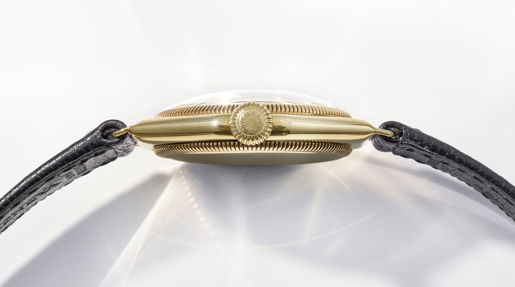 Side View of Rolex Oyster Perpetual - Lucerne Watches