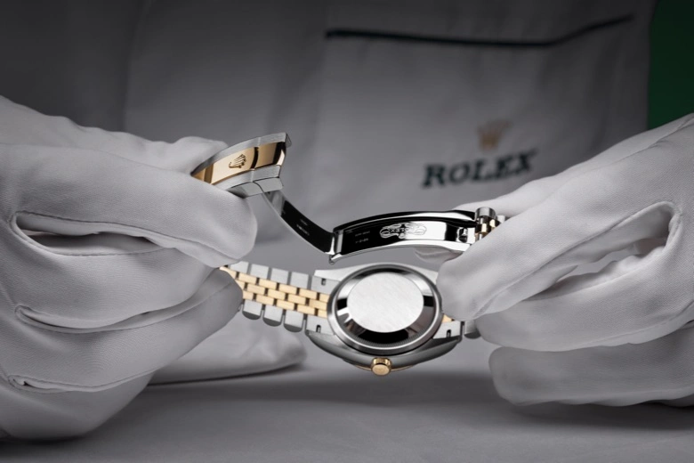 Rolex-Servicing-Procedure-Cover_2301_Rolex_Sav_Retailers_175_Controle-Final_Fermoir_V2-Portrait Rolex 1908 - Lucerne