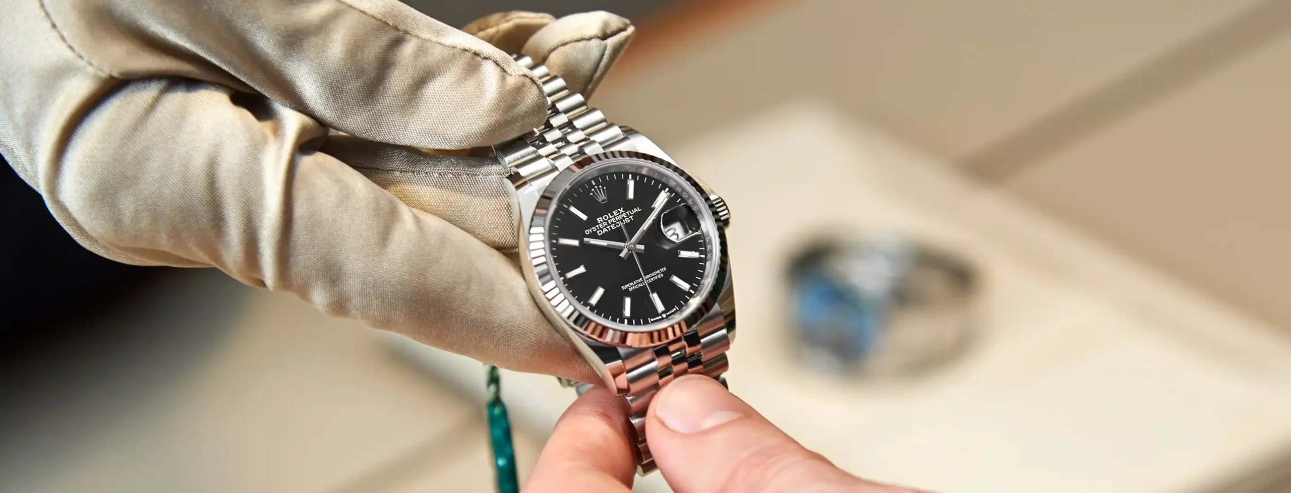 Rolex-Servicing-Procedure-Manippos_2002Pd_001-Portrait Servicing Rolex Watch - Lucerne